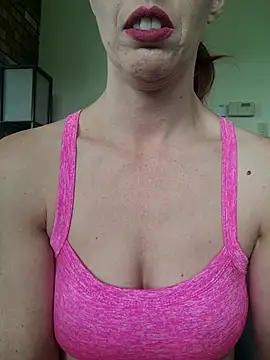 Adrina Drake online show from September 17, 11:17 pm