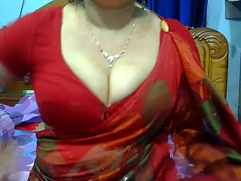 Snapshot of Daneldayna chatting on May 12, 6:38 pm Daneldayna online show from May 12, 6:38 pm