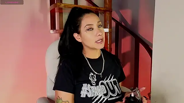  kelly hous36 online show from February 7, 6:45 pm