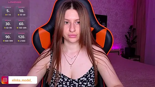Snapshot of Elishka_ chatting on July 17, 8:03 pm Elishka online show from July 17, 8:03 pm