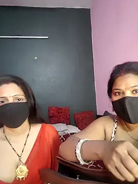 cutee  crazy online show from February 12, 1:50 pm