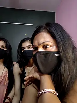 cutee  crazy online show from March 7, 1:08 pm