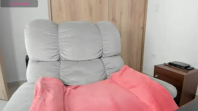 xspecialoomx online show from August 4, 7:38 pm