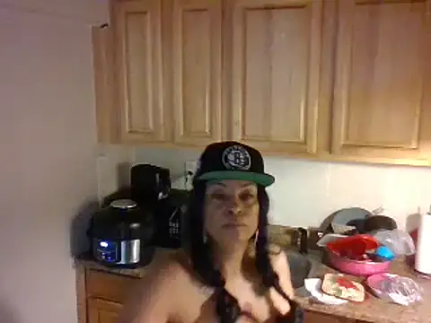 MSweetLindaParks online show from January 12, 6:27 pm