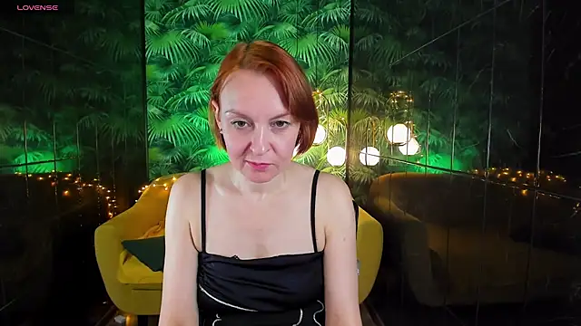 Snapshot of NikaGentle chatting on December 29, 11:50 am NikaGentle online show from December 29, 11:50 am