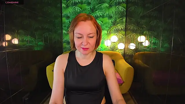 Snapshot of NikaGentle chatting on January 8, 5:27 am NikaGentle online show from January 8, 5:27 am