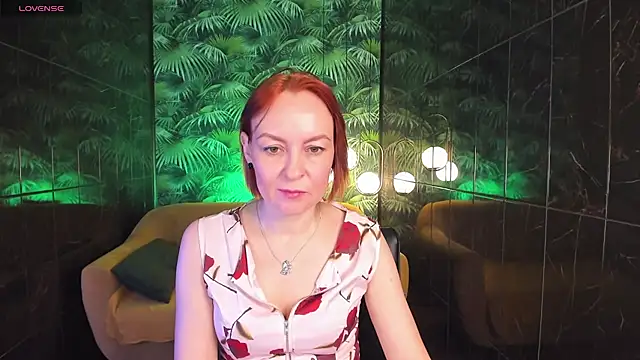 Snapshot of NikaGentle chatting on January 17, 5:42 am NikaGentle online show from January 17, 5:42 am