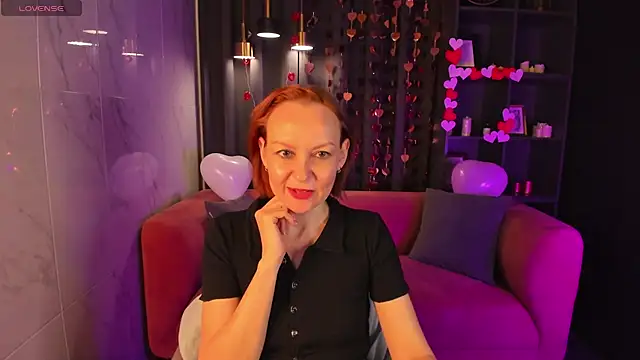 Snapshot of NikaGentle chatting on February 14, 8:42 am NikaGentle online show from February 14, 8:42 am