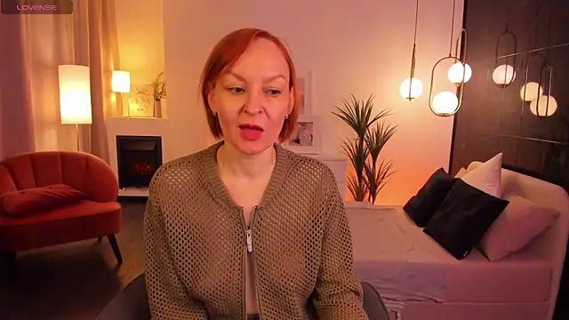 Snapshot of NikaGentle chatting on February 21, 8:29 am NikaGentle online show from February 21, 8:29 am