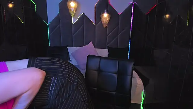 Snapshot of NikaGentle chatting on November 7, 6:02 am NikaGentle online show from November 7, 6:02 am