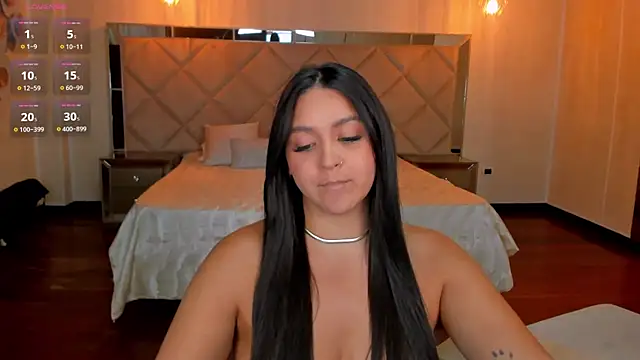 Snapshot of ToriCrossX chatting on February 6, 12:54 am ToriCrossX online show from February 6, 12:54 am