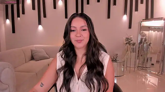 Snapshot of ToriCrossX chatting on February 7, 1:32 pm ToriCrossX online show from February 7, 1:32 pm