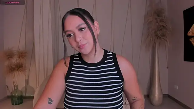 Snapshot of ToriCrossX chatting on September 13, 12:38 pm ToriCrossX online show from September 13, 12:38 pm