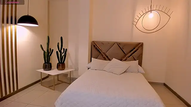 Snapshot of ToriCrossX chatting on November 24, 3:12 pm ToriCrossX online show from November 24, 3:12 pm