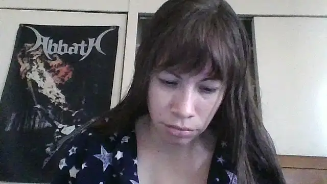 Snapshot of petitedoll29 chatting on December 3, 9:01 pm petitedoll29 online show from December 3, 9:01 pm