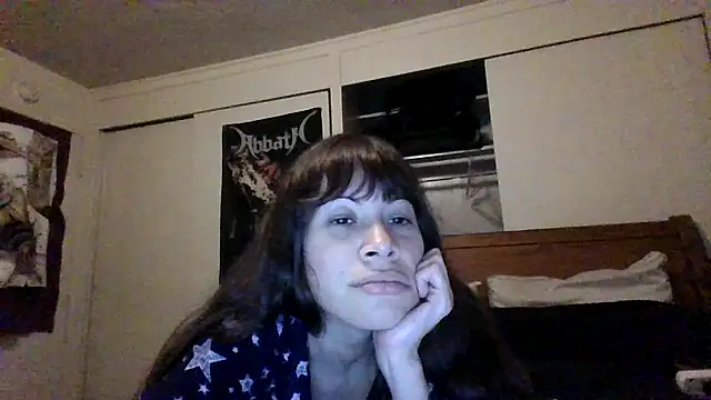 Snapshot of petitedoll29 chatting on December 6, 4:25 am petitedoll29 online show from December 6, 4:25 am