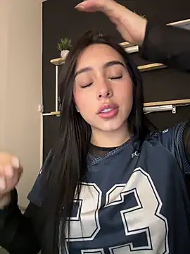 isabella jade online show from February 16, 9:55 pm