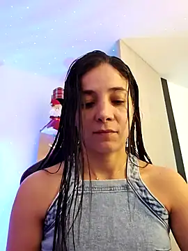 Snapshot of miaeyes chatting on December 31, 1:41 pm miaeyes online show from December 31, 1:41 pm