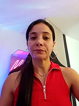 Snapshot of miaeyes chatting on January 6, 1:41 pm miaeyes online show from January 6, 1:41 pm