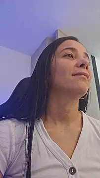 Snapshot of miaeyes chatting on November 14, 2:05 pm miaeyes online show from November 14, 2:05 pm