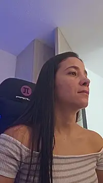 Snapshot of miaeyes chatting on November 19, 1:55 pm miaeyes online show from November 19, 1:55 pm