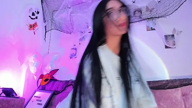 ineedmydaddy  online show from October 22, 2:01 am