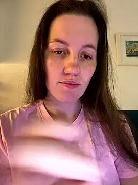 Snapshot of Nicole-Ray chatting on January 8, 9:33 am Nicole-Ray online show from January 8, 9:33 am