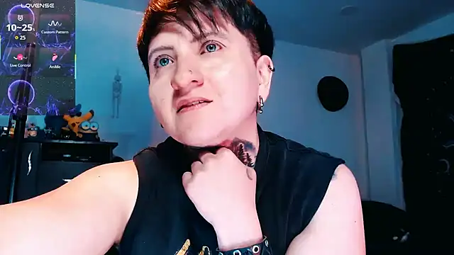 Marieblueeyes online show from October 22, 12:00 am