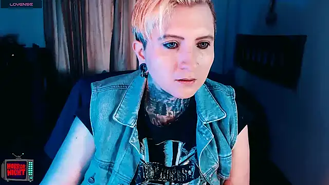 Marieblueeyes online show from December 20, 9:55 pm