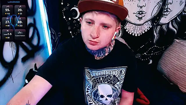Snapshot of Marieblueeyes chatting on May 16, 7:01 pm Marieblueeyes online show from May 16, 7:01 pm