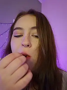 Snapshot of Yammy_Yumi chatting on January 9, 1:36 pm Yammy Yumi online show from January 9, 1:36 pm