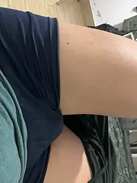 Snapshot of elvis0966 chatting on December 19, 4:34 am elvis0966 online show from December 19, 4:34 am