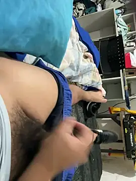 Snapshot of elvis0966 chatting on December 31, 6:46 pm elvis0966 online show from December 31, 6:46 pm