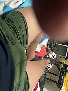 Snapshot of elvis0966 chatting on January 5, 4:14 am elvis0966 online show from January 5, 4:14 am