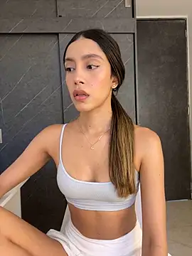 Snapshot of SelenaStone chatting on December 29, 9:52 pm SelenaStone online show from December 29, 9:52 pm