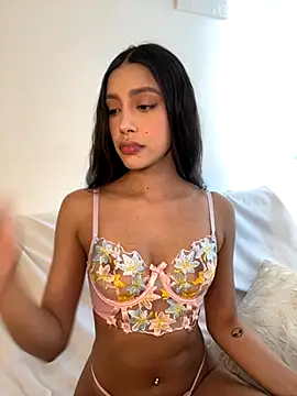 Snapshot of SelenaStone chatting on September 15, 9:37 pm SelenaStone online show from September 15, 9:37 pm