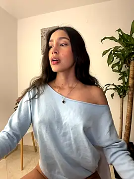 Snapshot of SelenaStone chatting on November 8, 11:03 pm SelenaStone online show from November 8, 11:03 pm