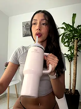 Snapshot of SelenaStone chatting on December 15, 7:51 pm SelenaStone online show from December 15, 7:51 pm