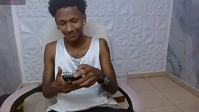 Snapshot of ManSant chatting on July 7, 5:39 pm ManSant online show from July 7, 5:39 pm