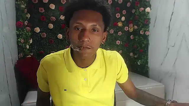 Snapshot of ManSant chatting on July 8, 5:50 pm ManSant online show from July 8, 5:50 pm