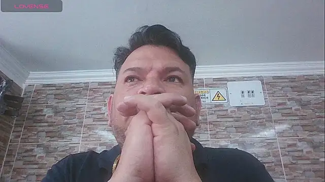 Snapshot of SexDiffrent chatting on October 22, 3:01 pm SexDiffrent online show from October 22, 3:01 pm