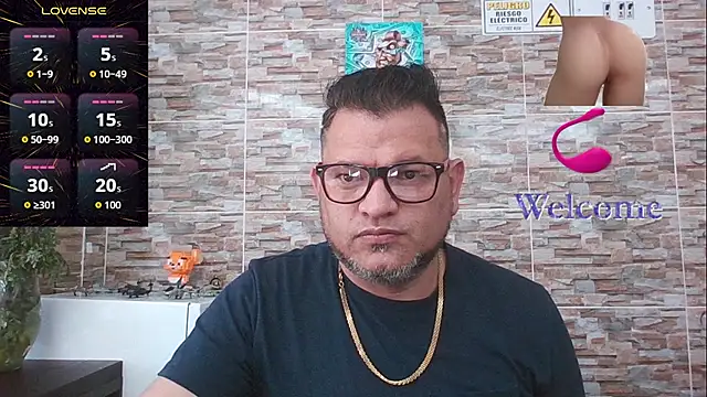 Snapshot of SexDiffrent chatting on November 1, 8:00 pm SexDiffrent online show from November 1, 8:00 pm