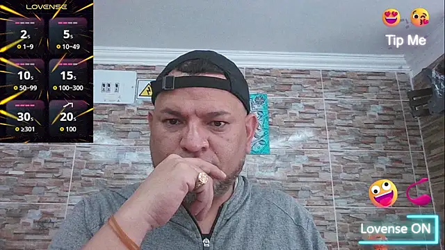 Snapshot of SexDiffrent chatting on November 12, 5:35 pm SexDiffrent online show from November 12, 5:35 pm