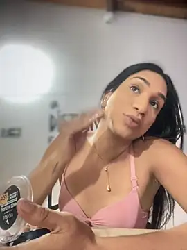 Ashly Miller online show from November 19, 7:25 pm