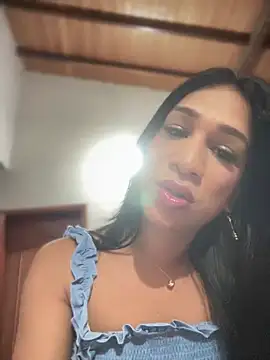 Ashly Miller online show from November 27, 8:00 pm