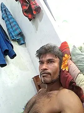 Snapshot of GuyAloneLk chatting on November 5, 7:08 am GuyAloneLk online show from November 5, 7:08 am