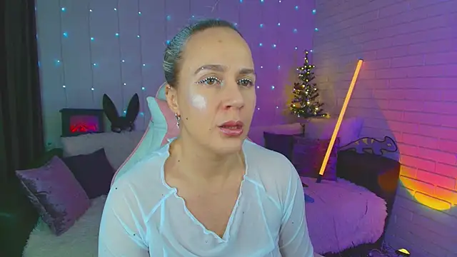 pepper cat  online show from December 15, 11:20 pm