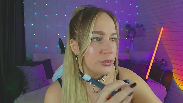 pepper cat  online show from January 23, 11:36 pm