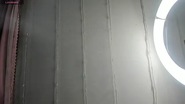 Snapshot of aly_nucita_ chatting on January 12, 1:11 am aly nucita  online show from January 12, 1:11 am