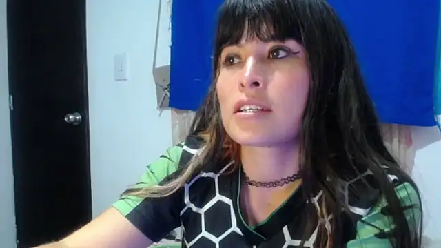 Snapshot of Alexandrasaenz chatting on May 6, 2:19 am Alexandrasaenz online show from May 6, 2:19 am